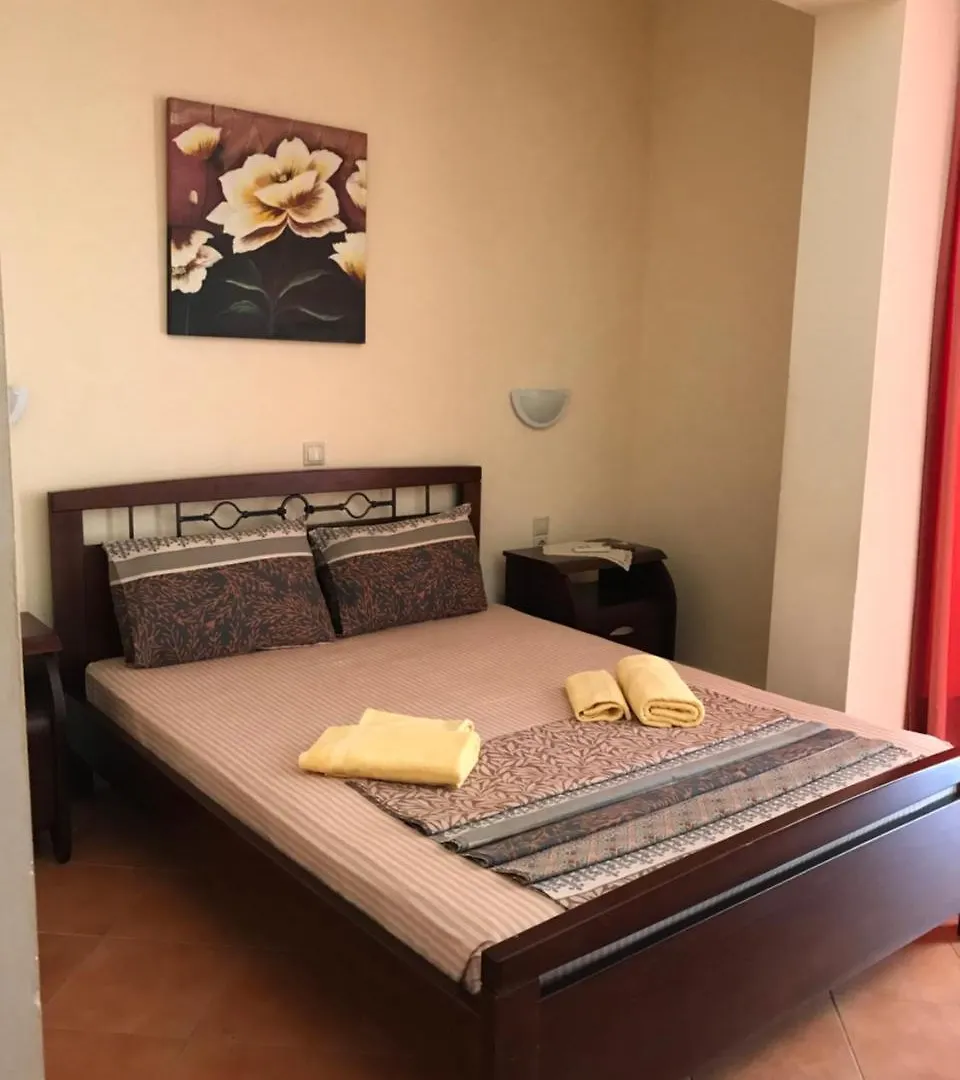 Hotel Rai ساراندا